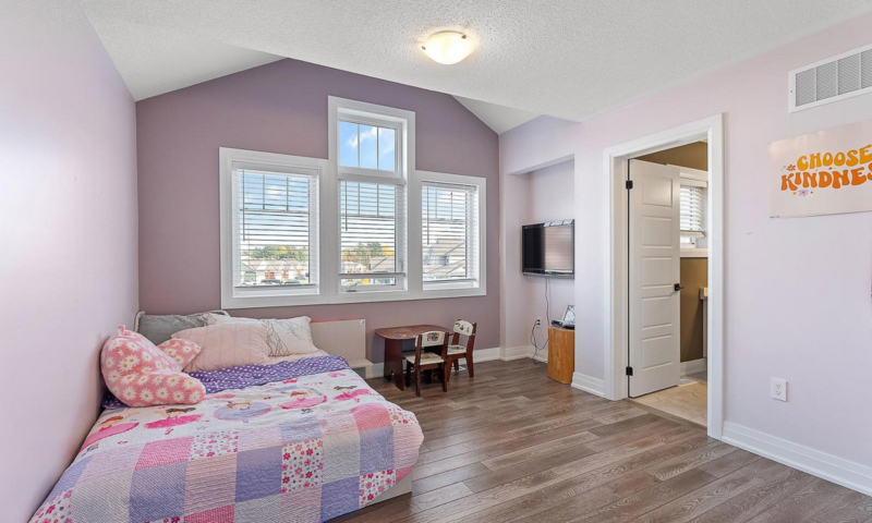 79 CHAMBERY STREET (16)